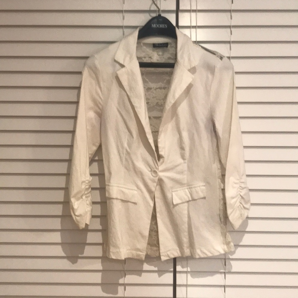 Seductions blazer size medium